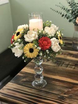 Centerpieces Made With Wood Flowers