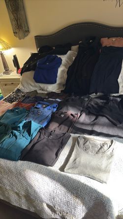 Large Lot of Women’s 1x and 2X Tops and sweaters
