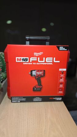 Milwaukee M18 FUEL High-Torque 1/2 in. Impact Wrench With Batteries & Charger Like dewalt / snap on for Mechanic