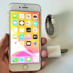 iPhone 8 - UNLOCKED - Like New 