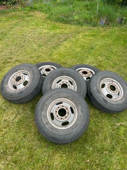 LT 235/85R16 Chevy Silverado Dually Wheels and Tires