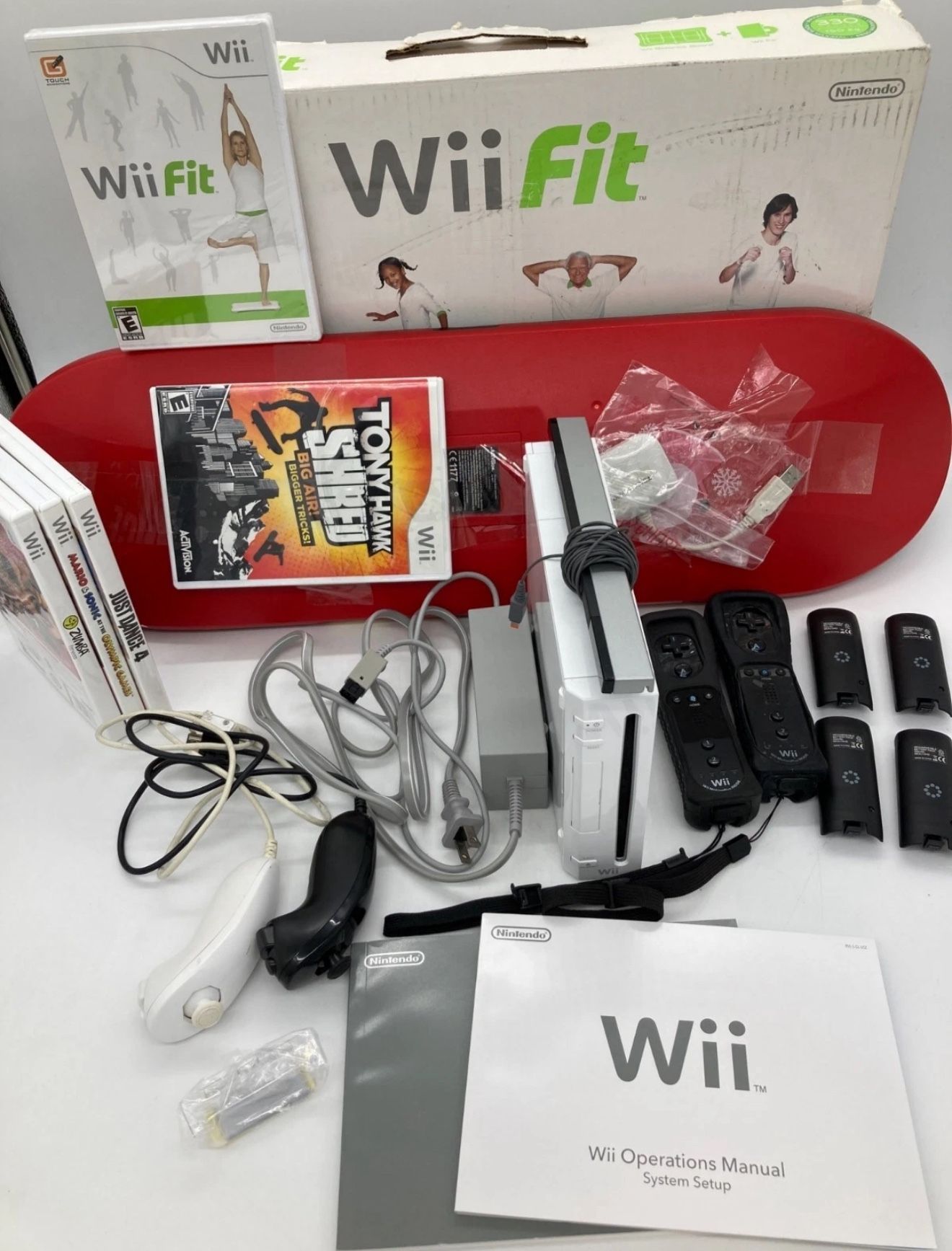 Nintendo Wii Gaming Bundle 6 Games