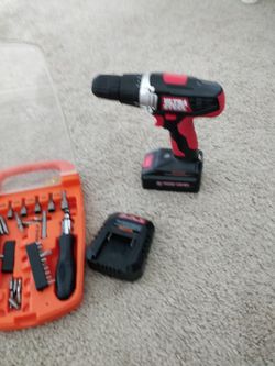 Ultra Steel 12 Volt NI - CD Drill With Battery.