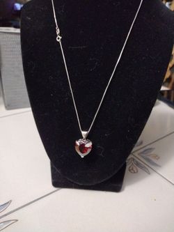Gorgeous Red Stone Heart Necklace