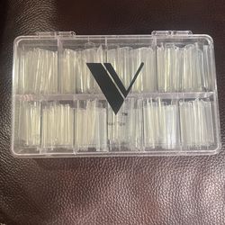 Valentino Beauty Pure Nail Tips 