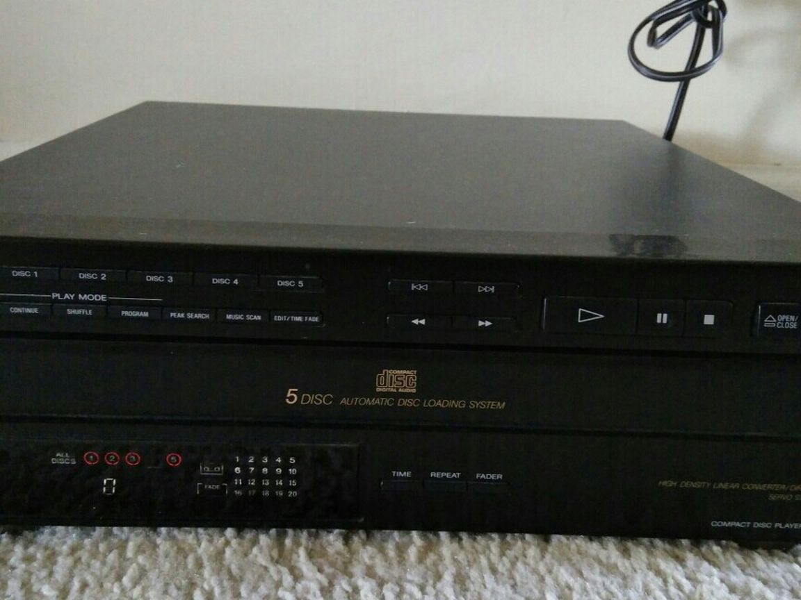 Sony CDP-C312M Compact 5 Disc Player Multi CD Changer