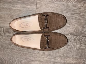 TOD'S shoes size 6 1/2 fits 7 1/2