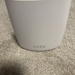 Netgear Orbi Mesh WiFi - Router And 2 Satellites