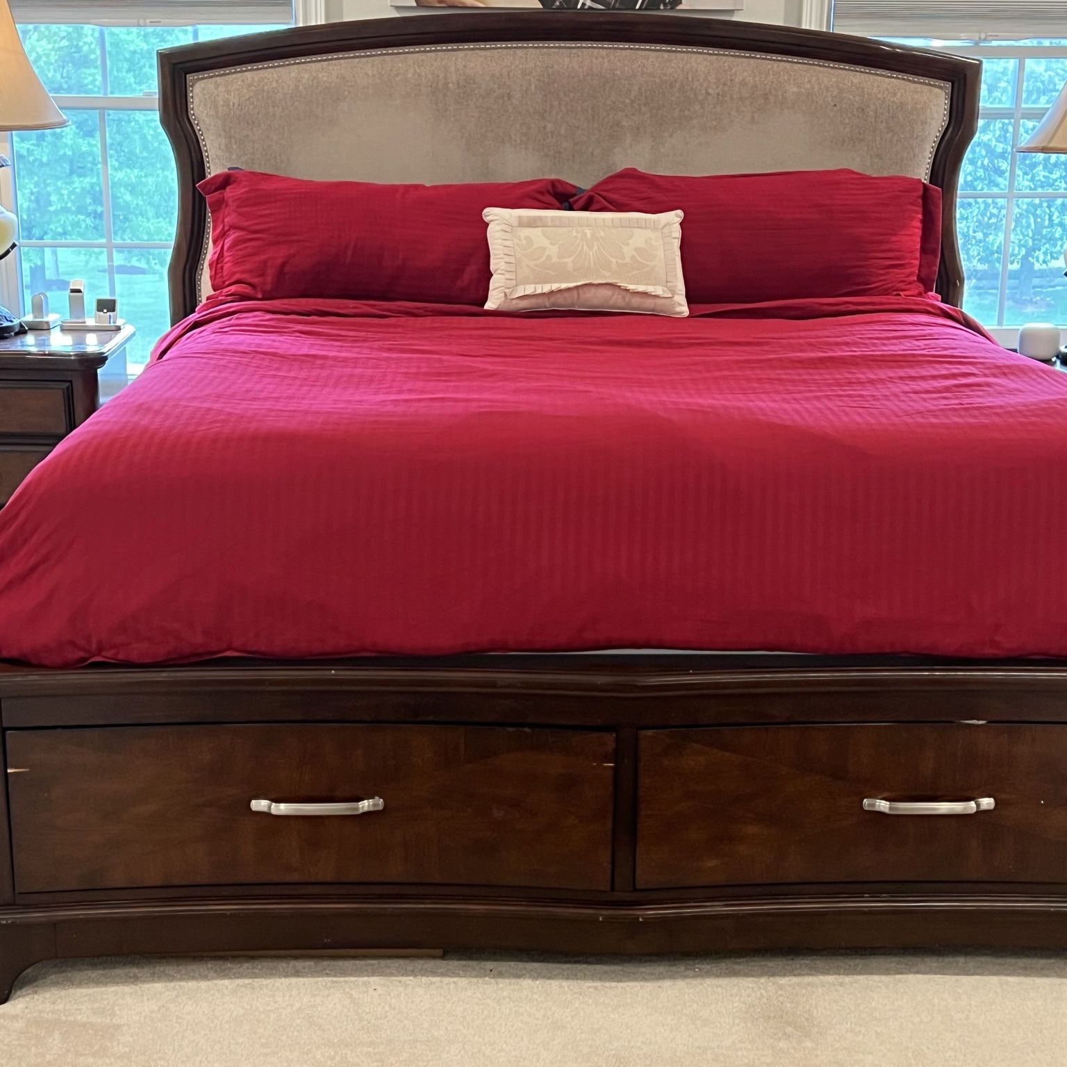 King Bed With Storage 