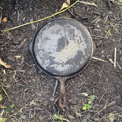 Vintage Lodge Cast Iron 4 In 1 Skillet Dutch Oven Lid