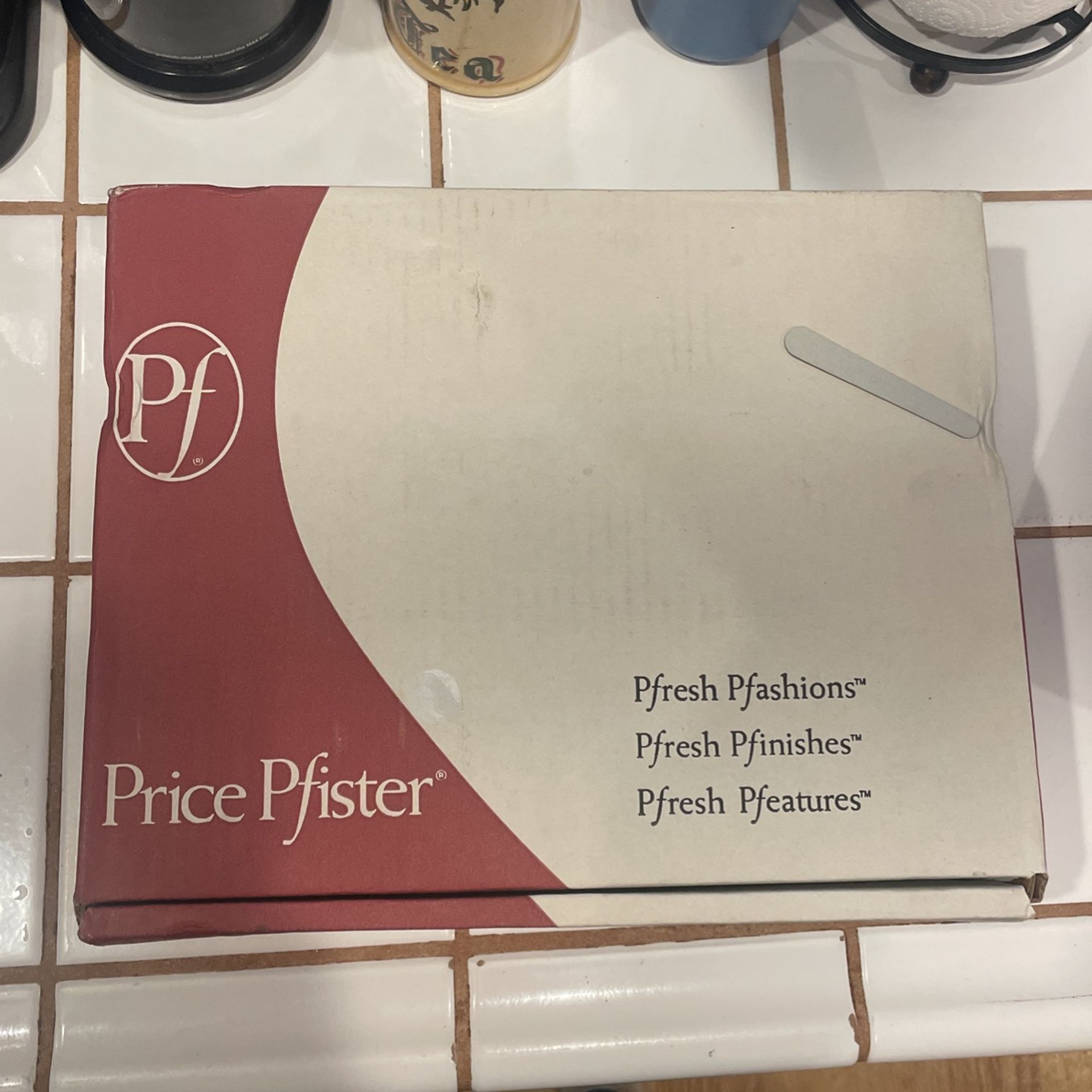 New In box Pfizter Bath Faucet, Handles And Shower head