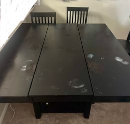 Dining room table