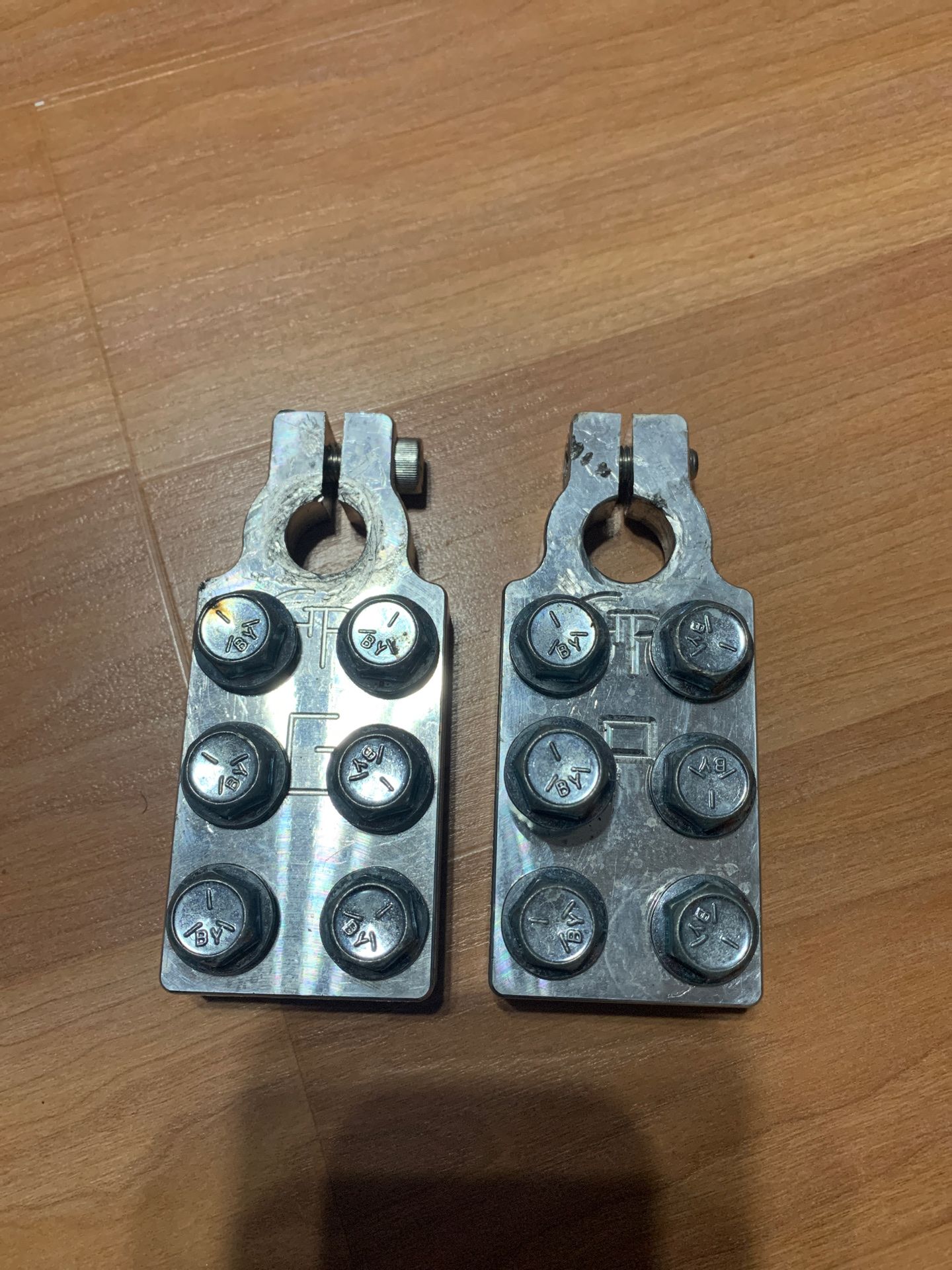 GP Audio V2 SAE Style 6 Spot Machined Battery Terminals
