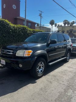 2004 Toyota Sequoia