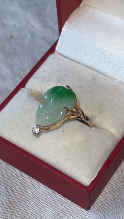 Jade Frog Ring 18k Gold