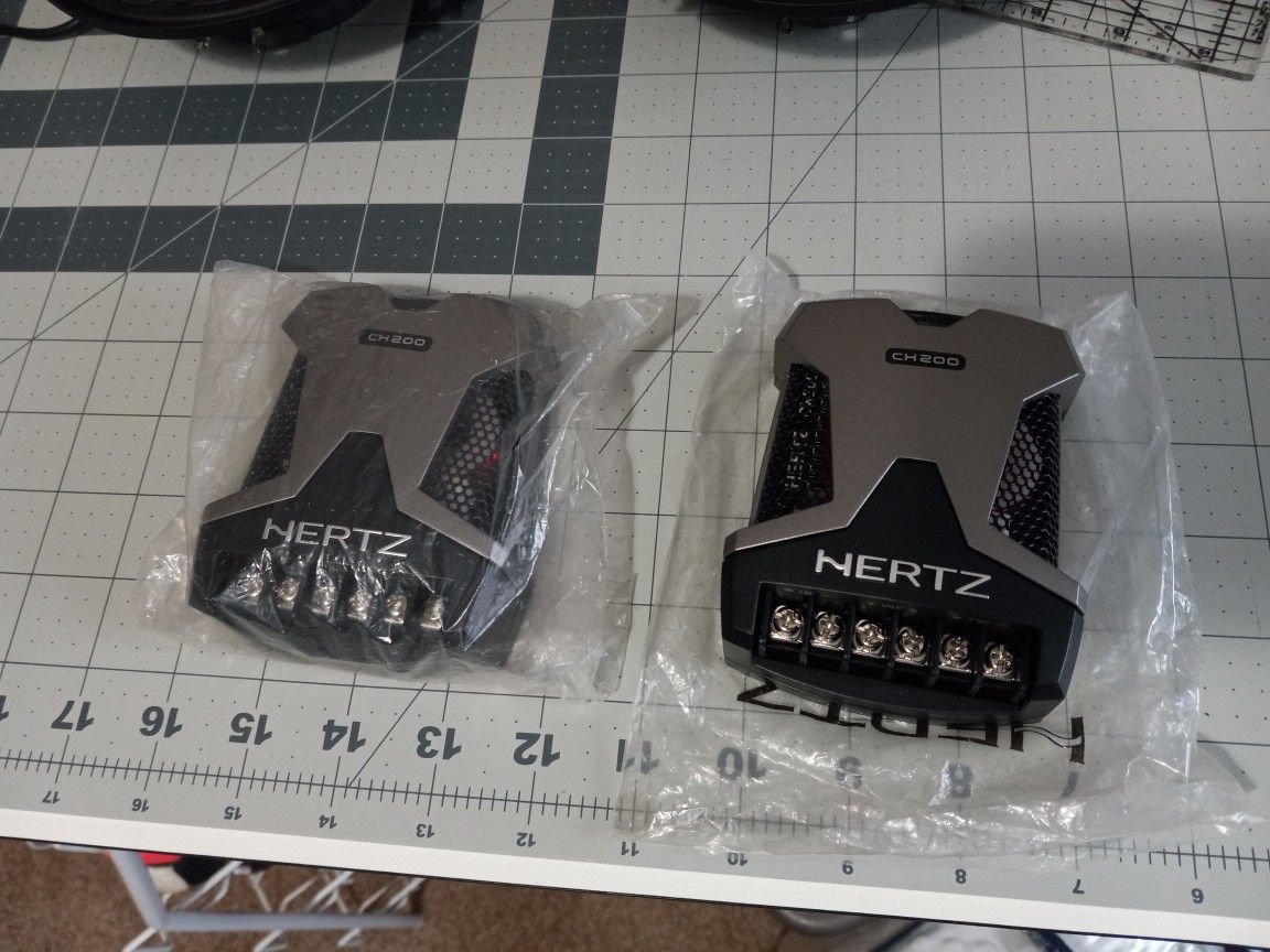 BRAND NEW Hertz Cx200 Crossovers $50FIRM