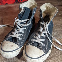 Very Dirty Old Women's Shoes Size 10
