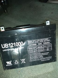 12v 100Ah UB121000 universal Battery never used must go make me and offer