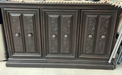 Brown cabinet