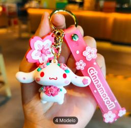 Keychain Hello Kitty,cinnamon rolls Kuromi & more.
