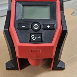 Milwaukee 12V Portable Inflator