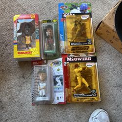 Bobble, Heads And Figurines