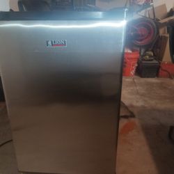 FANTASTIC FRIDGE!
