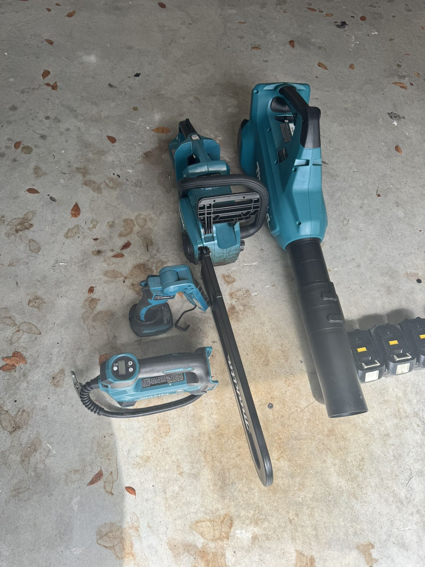 Makita Tool Combo With (4) Batteries