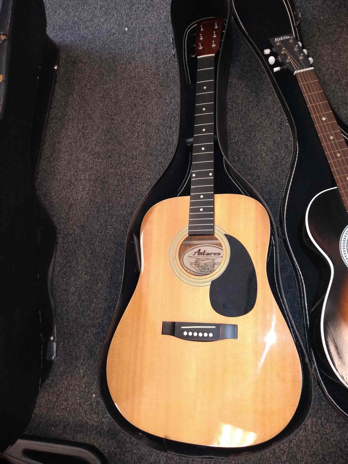 Vintage Antares dx-26m acoustic guitar w case new unstrung Christmas