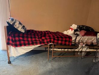 HOSPITAL ELECTRIC BED FREE -FREE -FREE