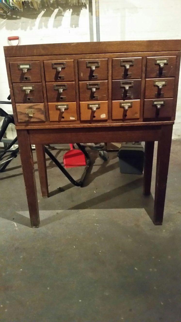 Antique Vintage Oak Library Card Catalog 15 Drawer Table