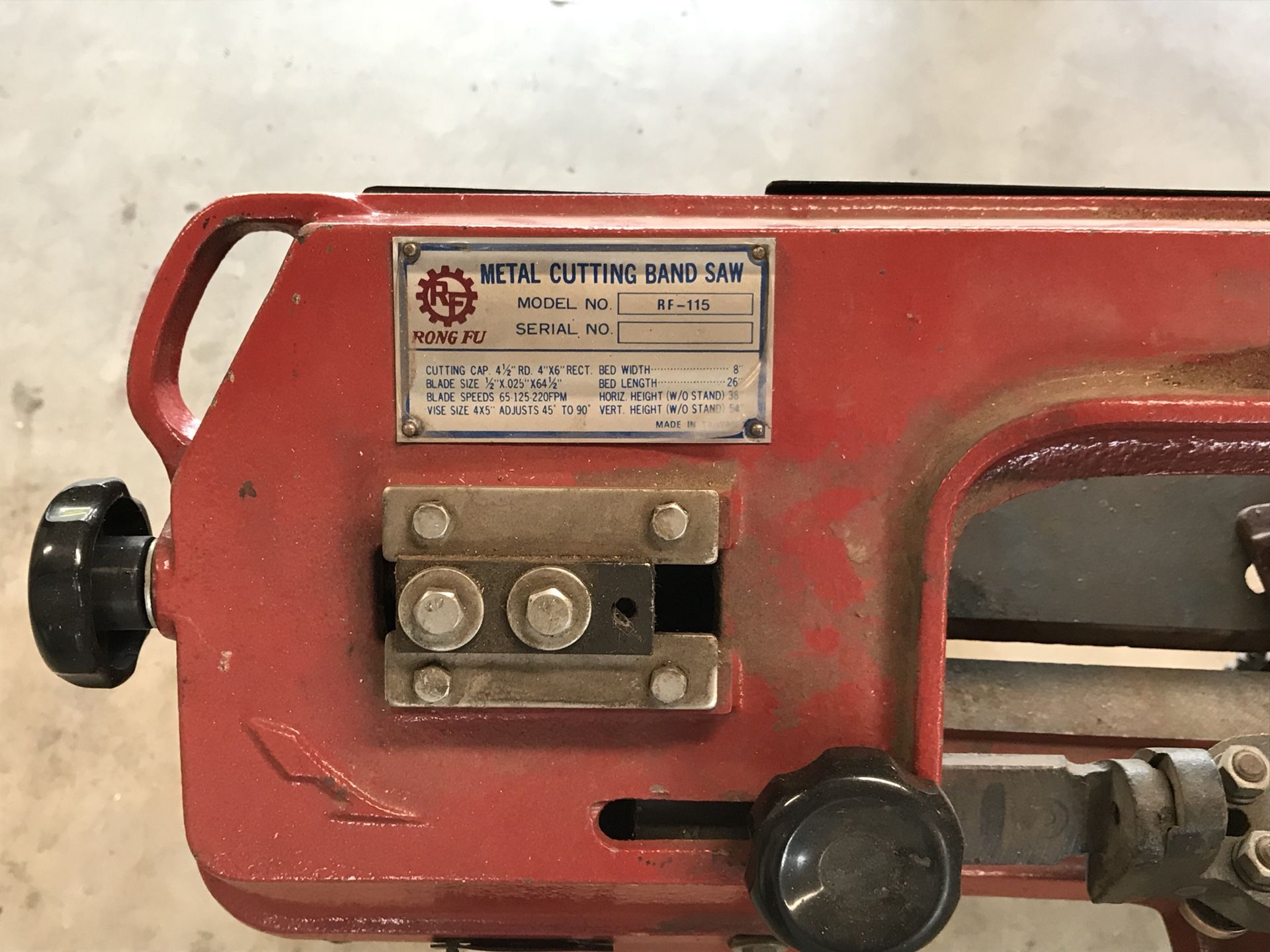 4 1/2” Rong Fu RF-115 metal cutting band saw.