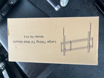 Tv mount up to 132 lbs