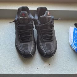 Nike shox R4 sz10.5
