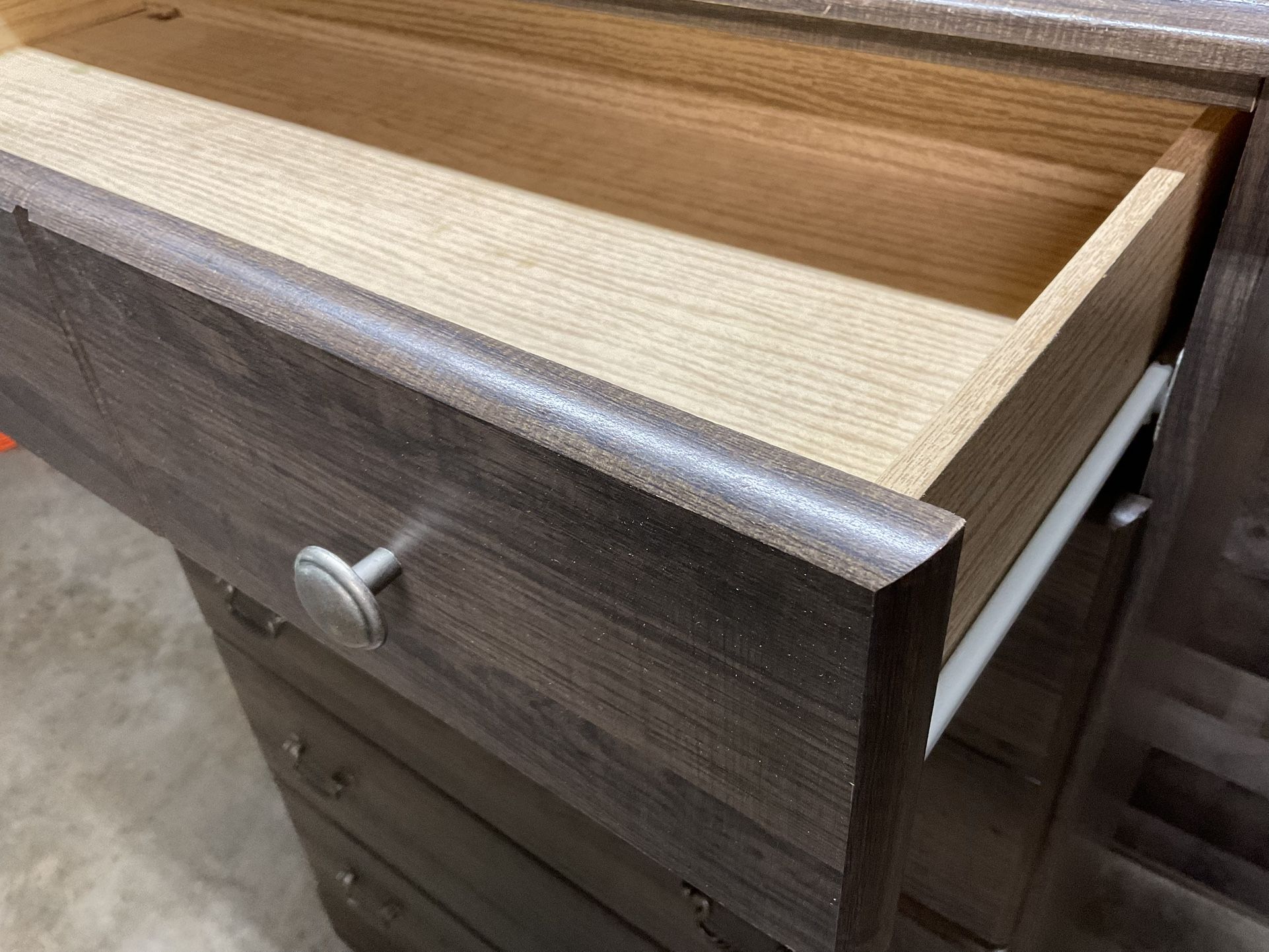 Phenomenal 5 Pull Modern Chest of Drawers Dressers