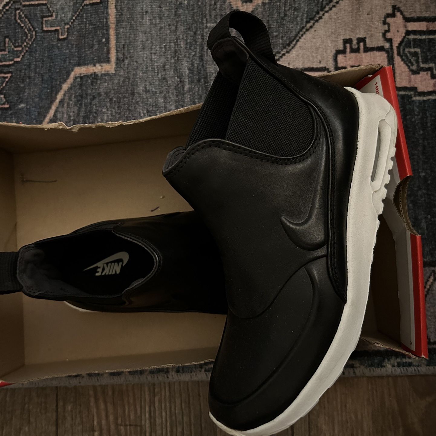 Nike air max thea mid black sail best sale