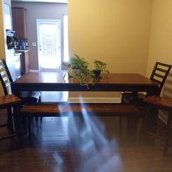 Dining Room And Table Chairs For Sale 