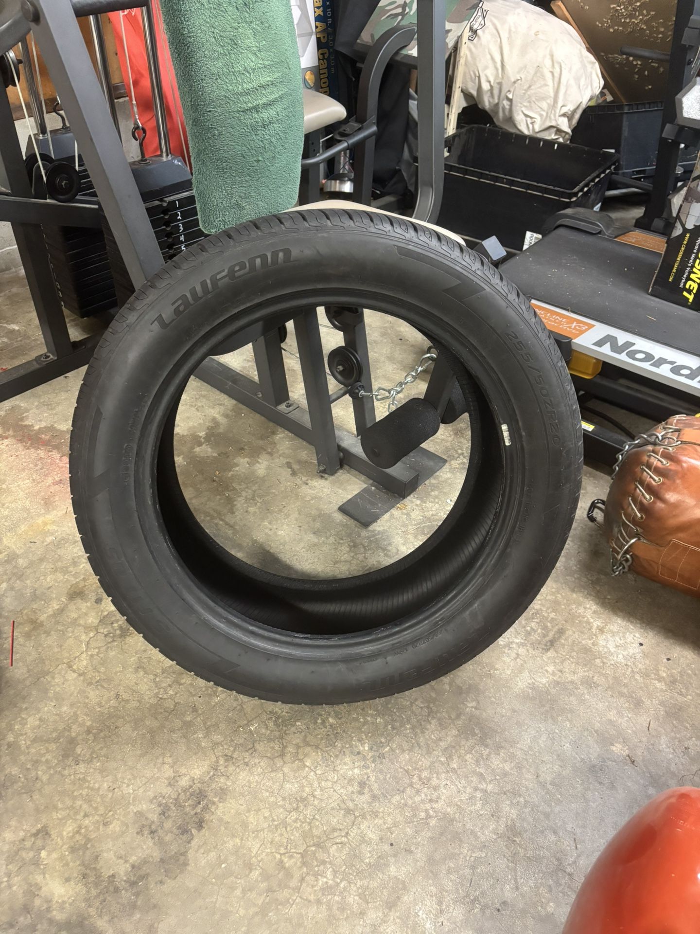 LAUFENN 255/50ZR20 Tire,