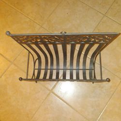 Magazine Rack-Iron