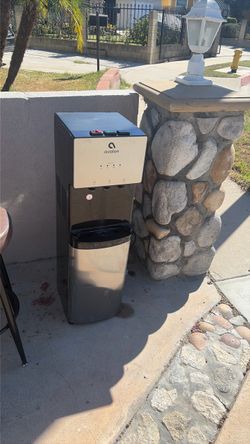 Avalon Cold/Hot water dispenser