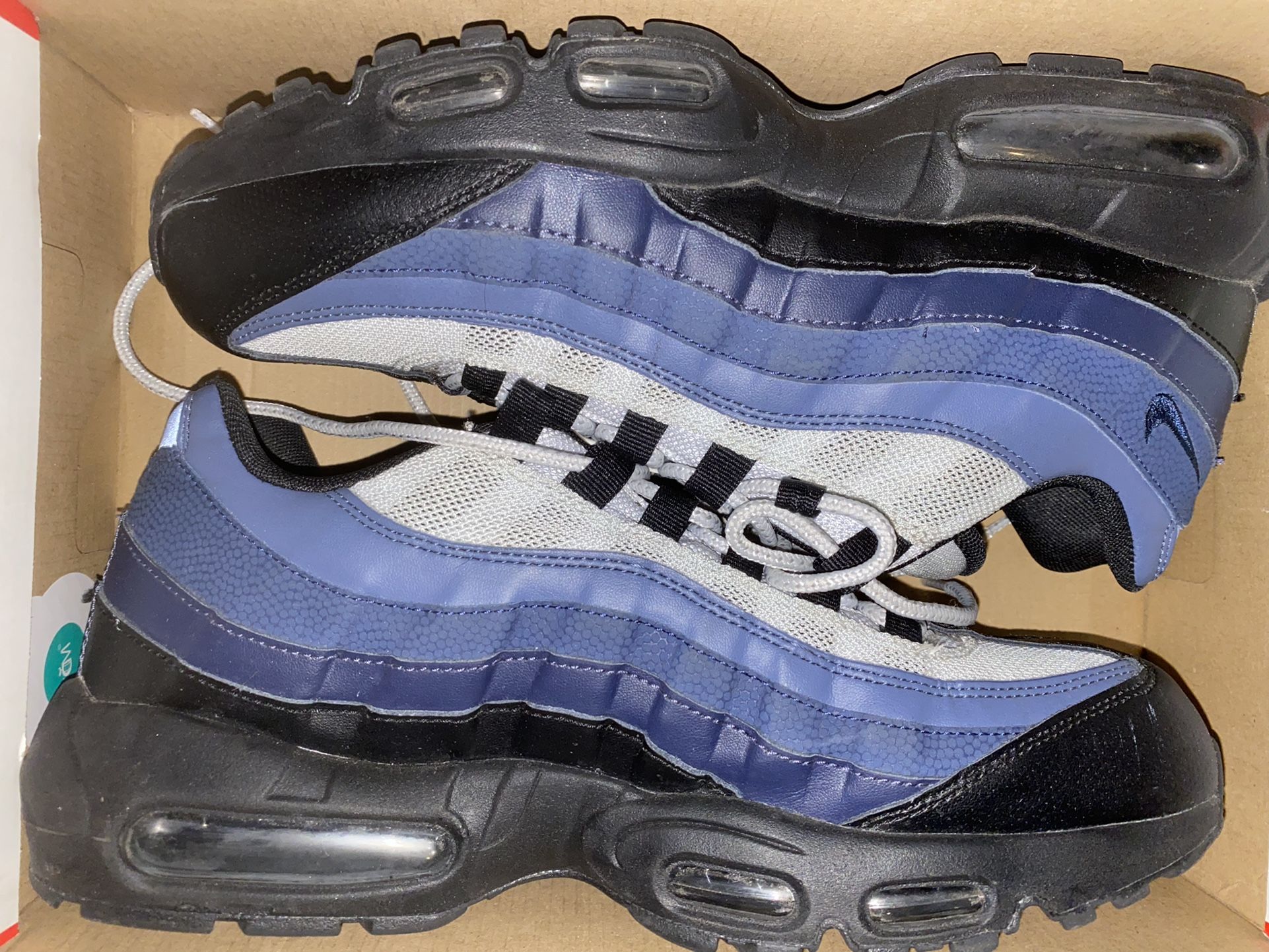 size 10.5-11. some worn twice and some more. make me an offer. will negotiate. take them all