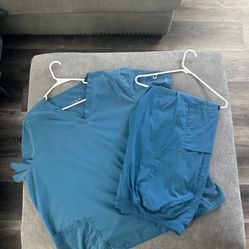 Cherokee Scrub Set
