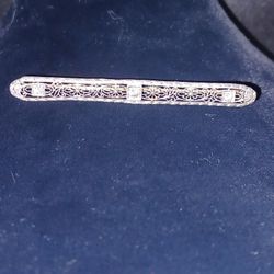 14K Filigree Pin With 3 Diamonds 
