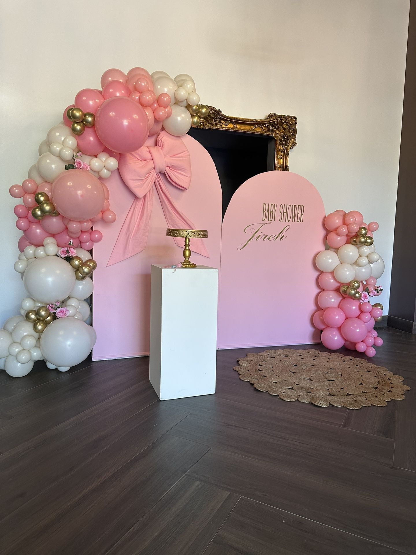 Balloon decorations and centerpieces 🎈🎊