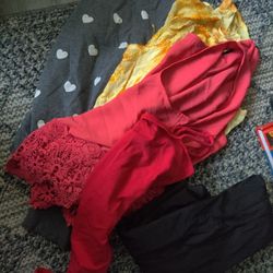Women's Size Medium Clothing Bundle 