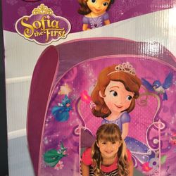 NEW- Sofia The First Dream Cottage/ Toy Tent