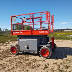 2015. SKYJACK. SJ6832.  RTE.   HORAS 330