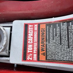 JACK. HOLDS 2.5 Tons. Make Offer 