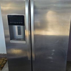 Kenmore Refrigerator (Side By Side)