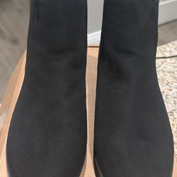 Women’s Boots Size 10
